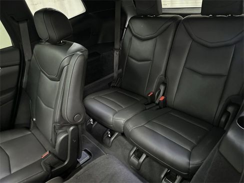 Used 2025 Cadillac XT6 Premium Luxury image 16