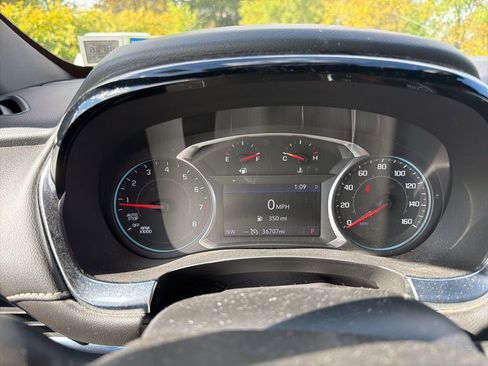 Used 2022 Chevrolet Traverse LT image 21