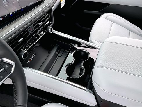 New 2026 Chevrolet Tahoe Premier image 8