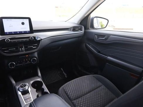 Certified 2025 Ford Escape Active AWD/4WD image 24