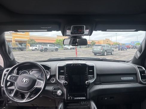 Used 2020 RAM 1500 Laramie AWD/4WD image 11