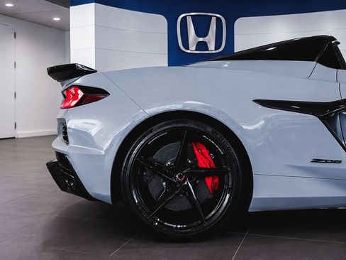 Used 2024 Chevrolet Corvette E-Ray w/ Stealth Interior Trim Package AWD/4WD image 17