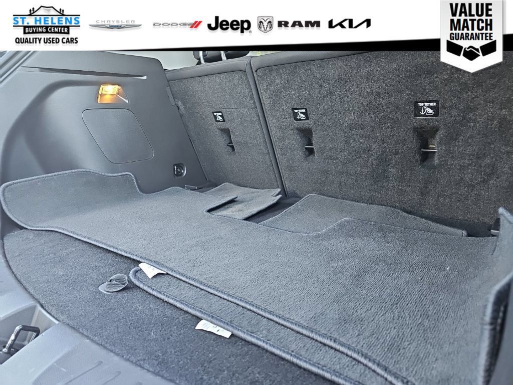 Used 2023 Chevrolet TrailBlazer LT FWD image 34