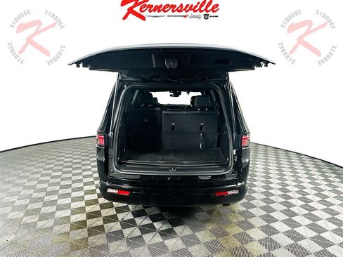 New 2025 Jeep Wagoneer Series II image 16