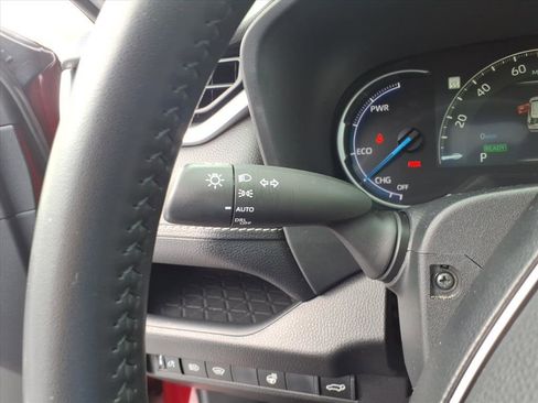 Used 2024 Toyota RAV4 XLE image 18