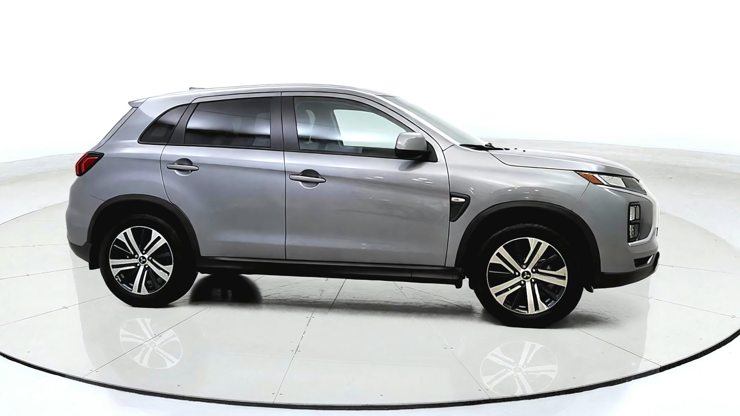 Used 2025 Mitsubishi Outlander Sport ES AWD/4WD image 8