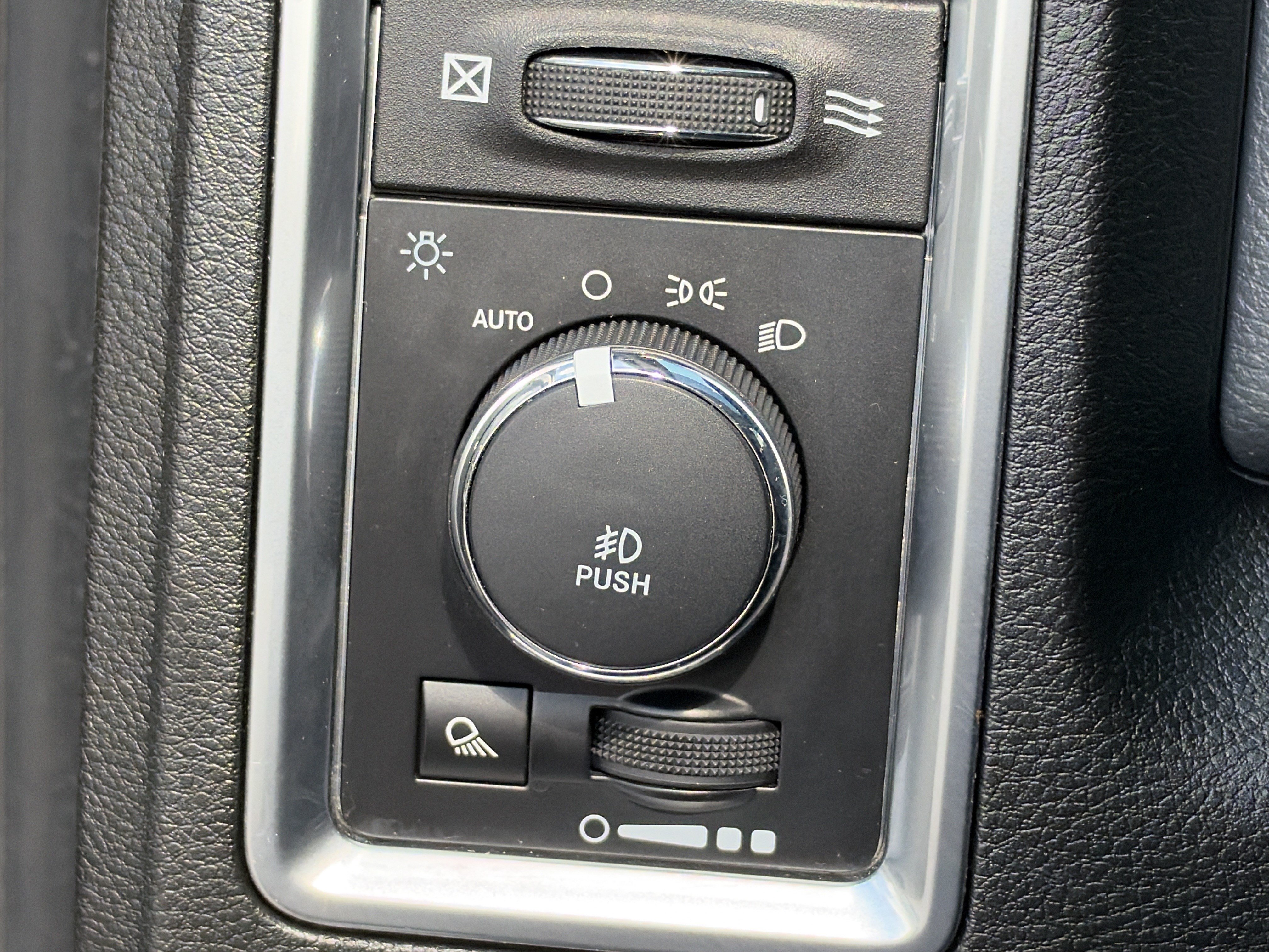 Used 2018 RAM 2500 Big Horn AWD/4WD image 38