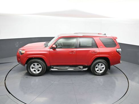 Used 2016 Toyota 4Runner SR5 AWD/4WD image 39