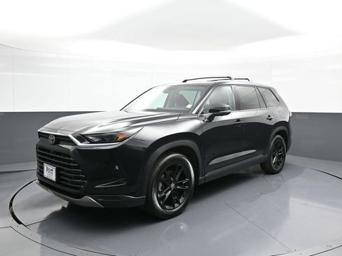 Used 2024 Toyota Grand Highlander AWD image 1