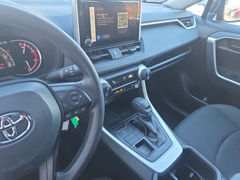 Used 2025 Toyota RAV4 LE image 22