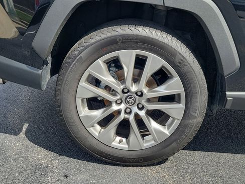 Certified 2025 Toyota RAV4 XLE Premium image 6