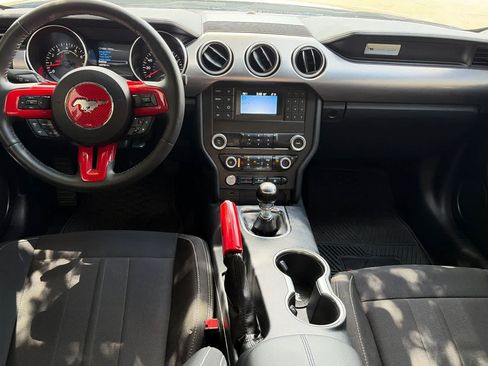 Used 2021 Ford Mustang GT RWD image 3