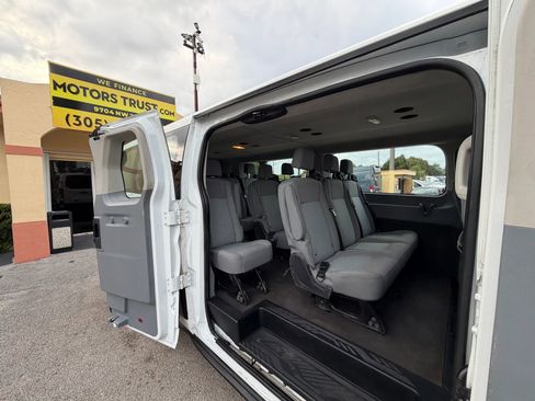 Used 2019 Ford Transit 350 XLT RWD image 6