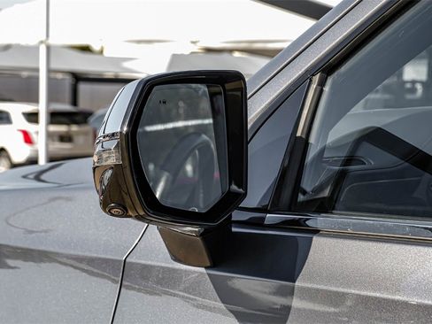 Used 2021 Chevrolet Suburban Premier w/ Premium Package image 47