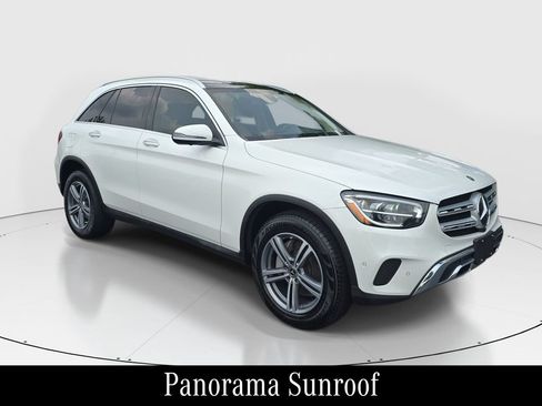Used 2021 Mercedes-Benz GLC 300 4MATIC image 3