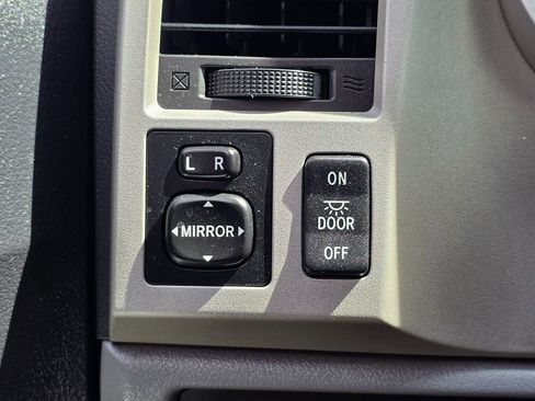 Used 2008 Toyota Tundra image 40