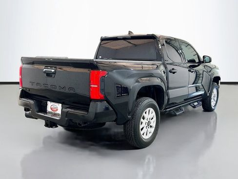 Used 2025 Toyota Tacoma SR5 AWD/4WD image 4