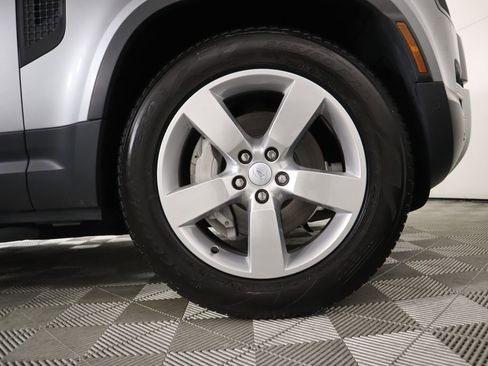 Used 2024 Land Rover Defender 130 S image 33