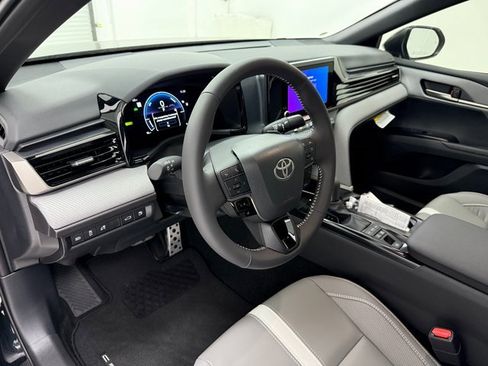 New 2026 Toyota Camry SE w/ Convenience Package image 8