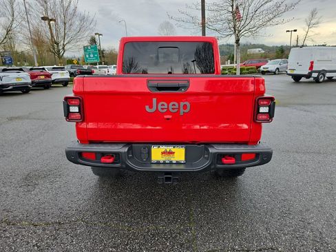 Used 2021 Jeep Gladiator Rubicon AWD/4WD image 5