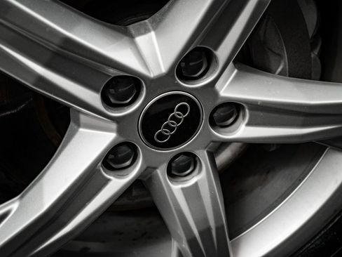 Used 2023 Audi Q5 2.0T Premium w/ Convenience Package image 8