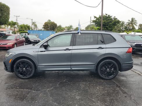 Used 2022 Volkswagen Tiguan SE R-Line image 2