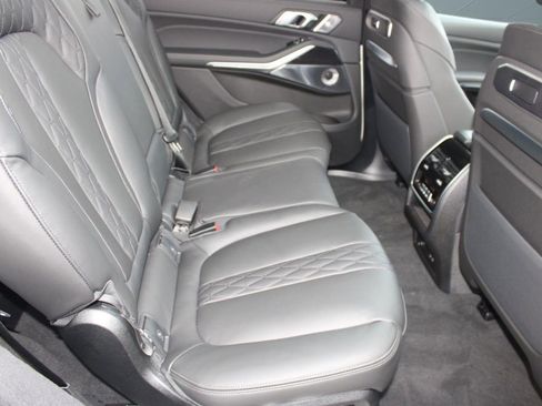 New 2026 BMW X7 xDrive40i image 33