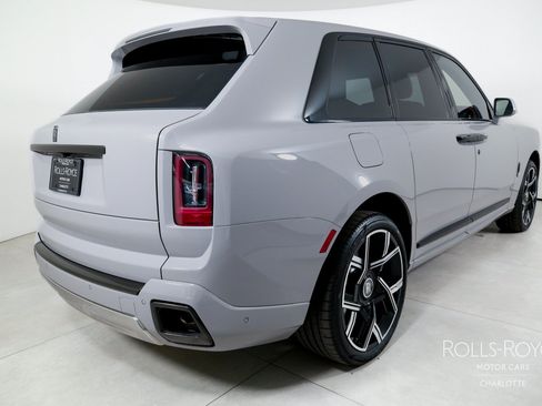 Used 2026 Rolls-Royce Cullinan Black Badge AWD/4WD image 2