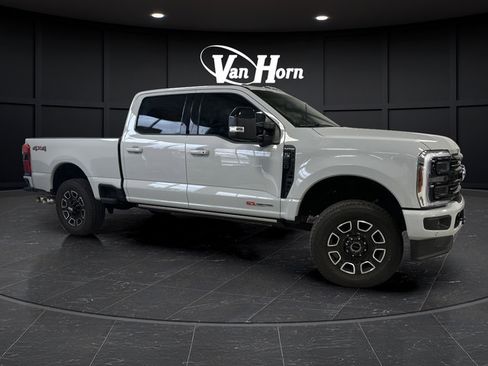 Used 2026 Ford F250 Platinum AWD/4WD image 1