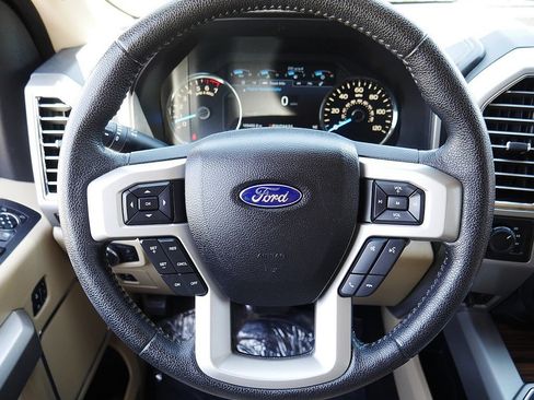 Used 2015 Ford F150 Lariat AWD/4WD image 19