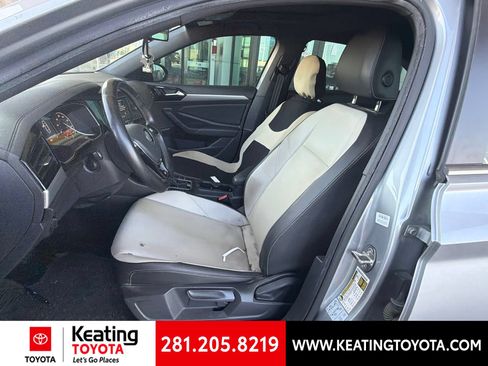 Used 2020 Volkswagen Jetta R-Line FWD image 7