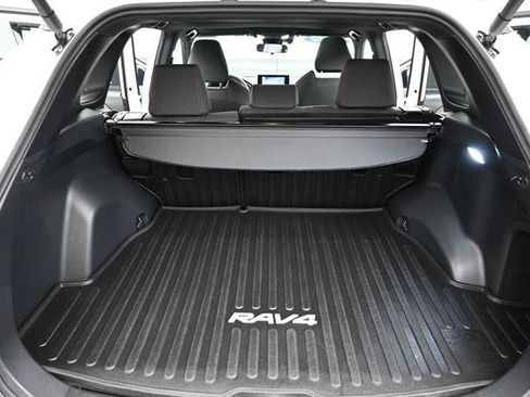 Used 2024 Toyota RAV4 SE w/ Weather & Moonroof Package AWD/4WD image 18