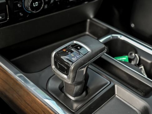 Used 2023 Chevrolet Silverado 1500 High Country w/ High Country Premium Package AWD/4WD image 26