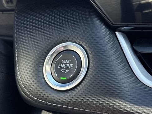 Used 2025 Chevrolet Equinox LT w/ Convenience Package II image 19