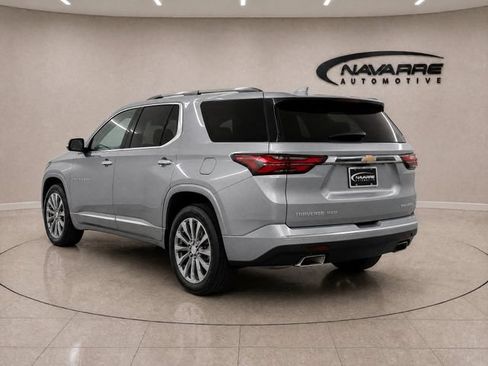 Used 2023 Chevrolet Traverse Premier FWD image 5