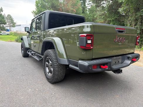 Used 2023 Jeep Gladiator Rubicon w/ Cold Weather Group AWD/4WD image 9
