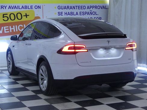 Used 2018 Tesla Model X 75D AWD/4WD image 6
