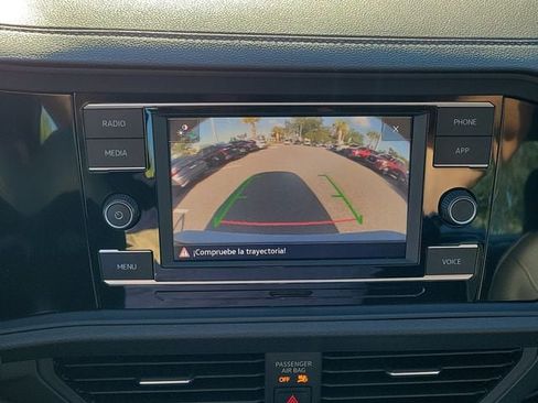 Certified 2023 Volkswagen Jetta SE w/ Panoramic Sunroof Package FWD image 24