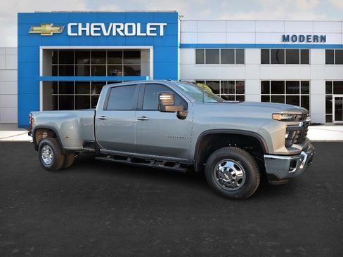 New 2026 Chevrolet Silverado 3500 LT w/ All Star Edition image 7