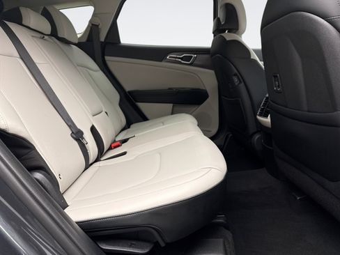 Used 2023 Kia Sportage EX image 19