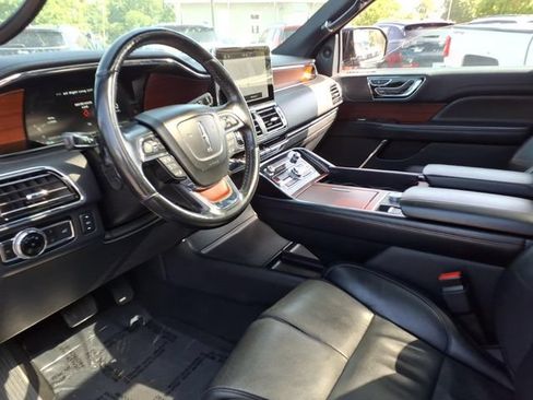 Used 2021 Lincoln Navigator Reserve AWD/4WD image 9