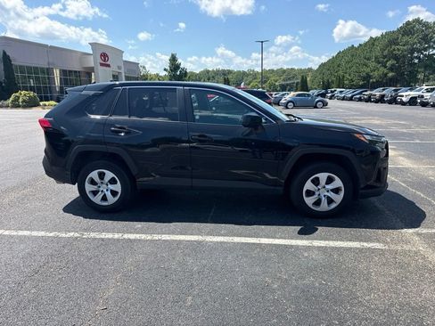 Used 2025 Toyota RAV4 LE AWD/4WD image 2