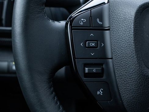 Used 2024 Toyota bZ4X Limited image 19