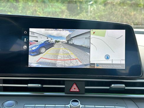 Used 2024 Hyundai Elantra SEL image 23