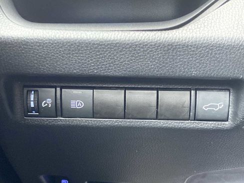 Used 2021 Toyota RAV4 XSE AWD/4WD image 22