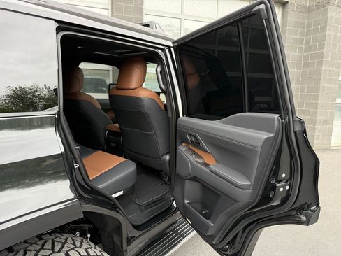 Used 2026 Lexus GX 550 w/ Accessory Package (ZB) AWD/4WD image 22