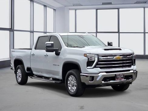 Used 2024 Chevrolet Silverado 2500 LTZ AWD/4WD image 3