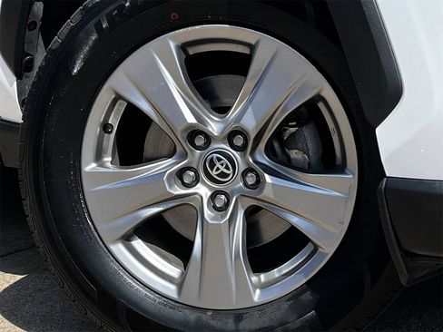 Used 2024 Toyota RAV4 XLE image 29