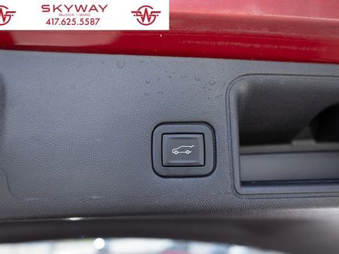 Used 2023 GMC Terrain SLE w/ Driver Convenience Package image 27