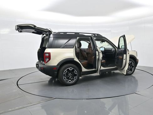 Used 2025 Ford Bronco Sport Outer Banks w/ Outer Banks Tech Package+ image 40